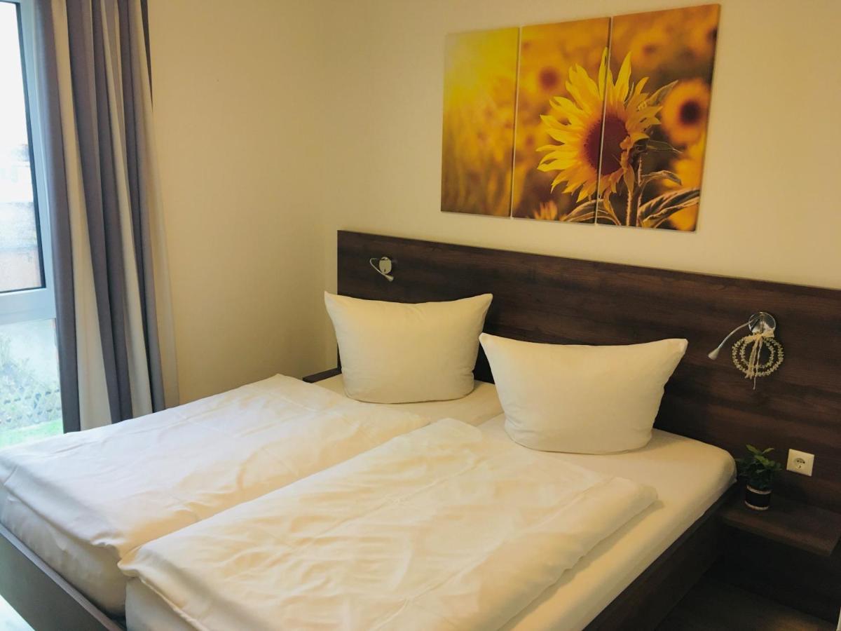 Pension Seecafe Zarrentin am Schaalsee Dış mekan fotoğraf